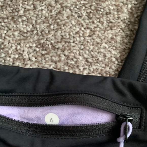 Lululemon Fast and Free Crop sz 6 - Picture 5 of 5